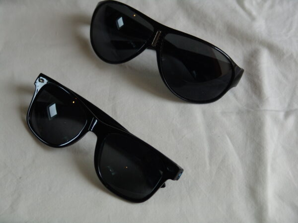 Lunettes de soleil noires