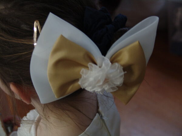 Robe blanche mariage ceinture marron et nœud – Image 2