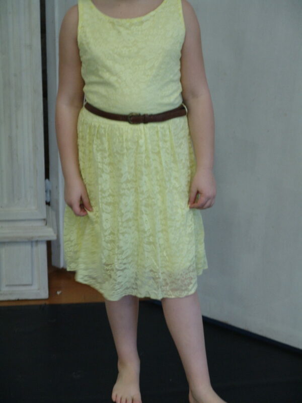 Robe jaune dentelle doublée