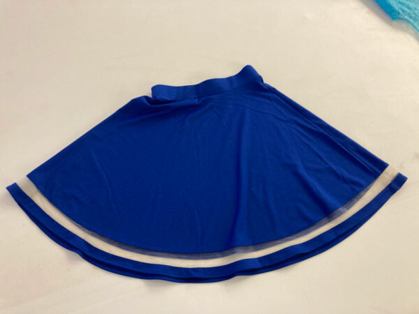 Jupe bleue liseré transparent