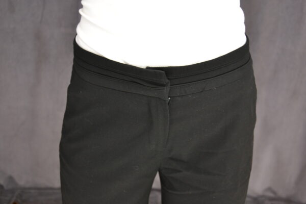 Pantalon noir taille haute à plis Dazy – Image 2