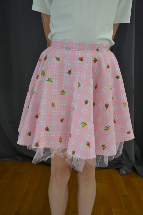 Jupe rose à fleurs+ fichus assortis