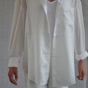 Blouse blanche ample, manches longues